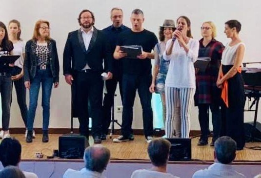 Dunjas singing class | &copy; Meuer