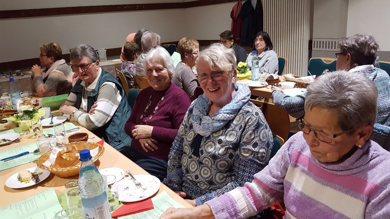 Landrauen1 | &copy; B&auml;rbel Laudert