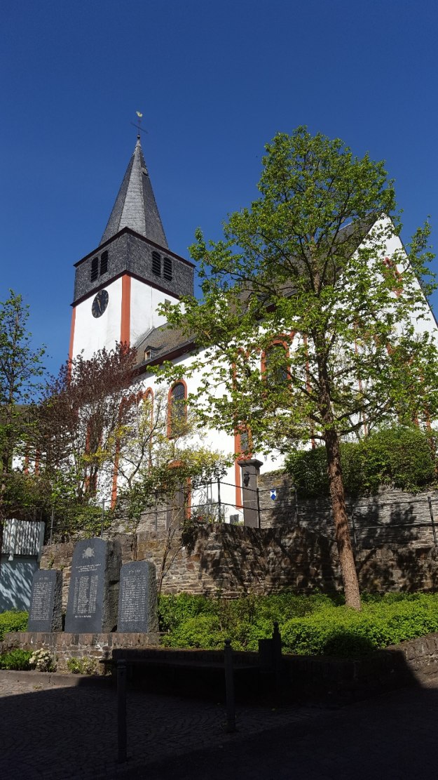 Ansicht vom Dorfplatz